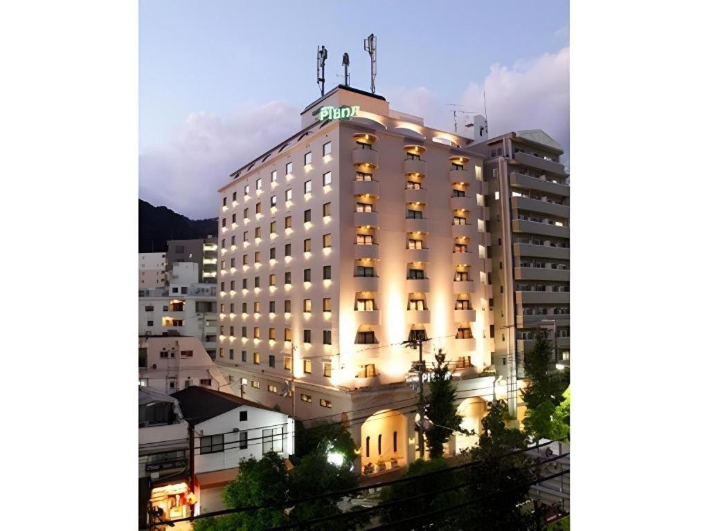 Piena 4*